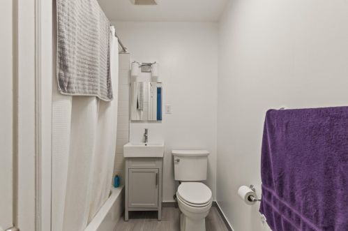 230 Newbury St, Boston MA  02116-2567 exterior