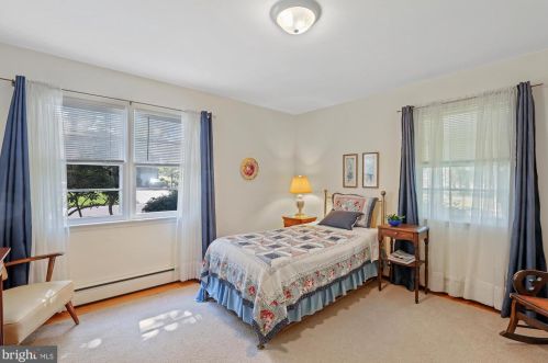 568 Countess Dr, Yardley PA 19067-4616 exterior