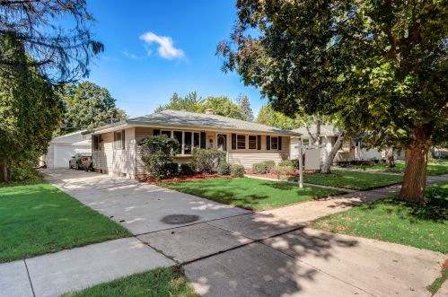 3032 93rd St, Sturtevant, WI 53177-2602