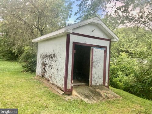 12 Wyrick Ave, Lees Cross Roads PA  17257-1733 exterior