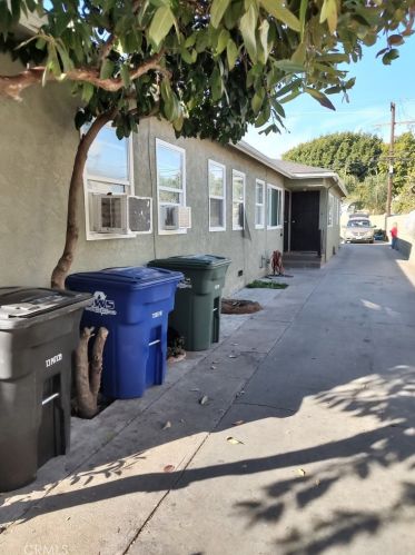 2761 Nebraska Ave, South Gate, CA 90280-4047