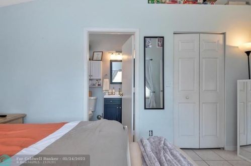 3017 179 Ave, Hollywood FL  33029-3054 exterior