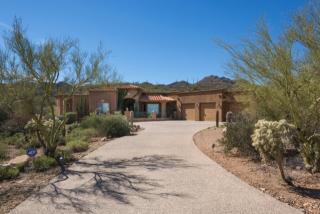 4961 Saguaro Cliffs Dr, Tucson, AZ 85745-8846