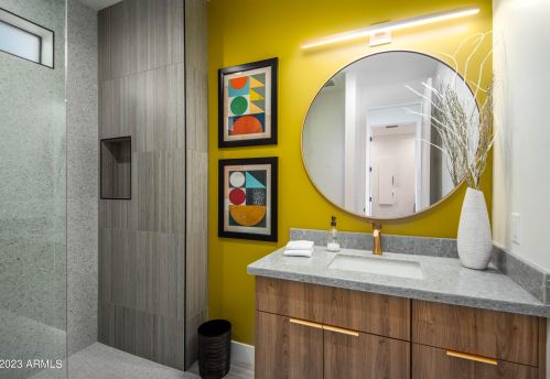 13218 17th Pl, Phoenix AZ  85022-5069 exterior