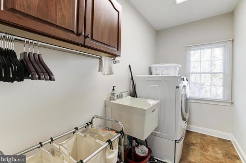 5410 Dabneys Mill Ct, Haymarket VA  20169-4519 exterior