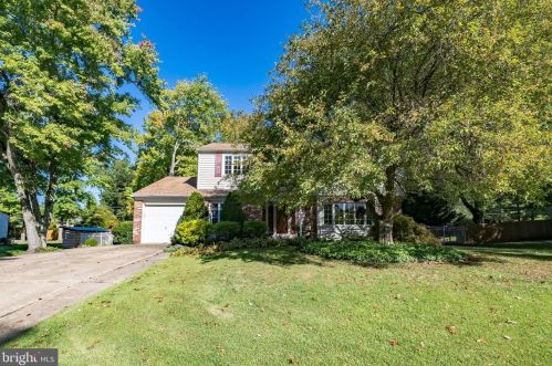 554 Gordon Dr, Yardley, PA 19067-3804
