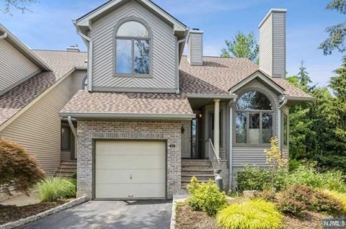 104 Aspen Ct, Norwood, NJ 07648-2005