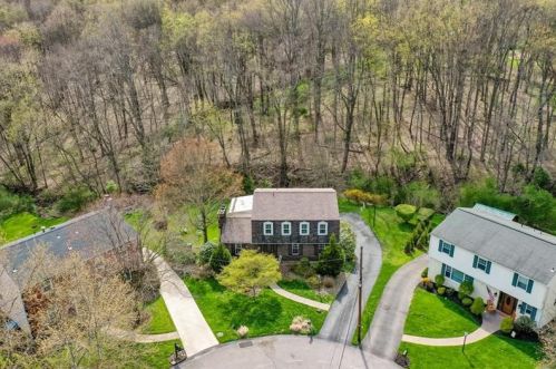 924 Andrea Ct, Pittsburgh, PA 15237-4317