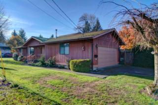 902 8th Ave, Puyallup, WA 98371-4136