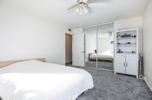 27067 Alabastro Dr, Santa Clarita CA  91354-2215 exterior