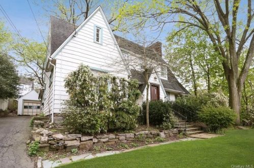 8 Ridgecrest, Scarsdale NY  10583-2012 exterior