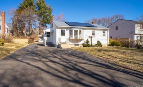 89 Cianci Rd, New Britain, CT 06053-1436