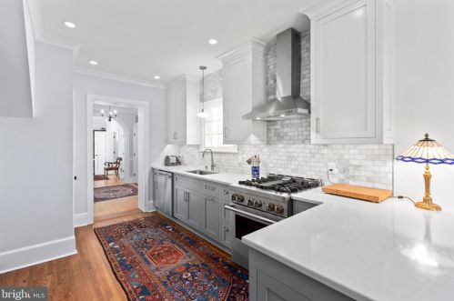701 Hanover St, Fredericksburg VA  22401-5714 exterior