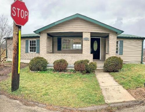 1112 Minnesota Ave, Glassport, PA 15045-1754