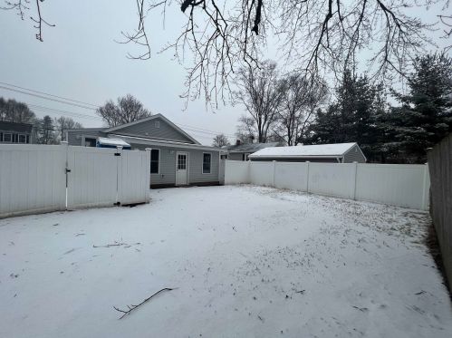 35 Burke St, Nashua NH  03060-4709 exterior