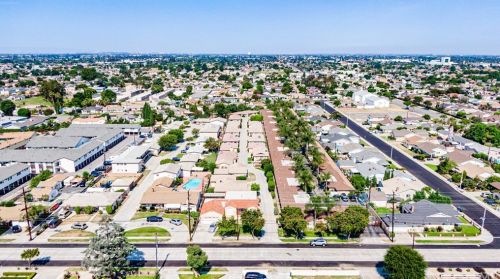 15155 Woodruff Pl, Bellflower CA  90706-4067 exterior
