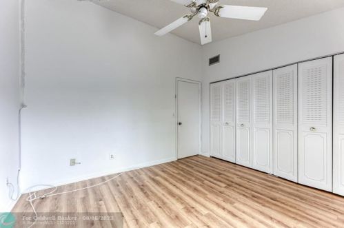 2327 37 Ave, Hollywood FL 33021-3626 exterior