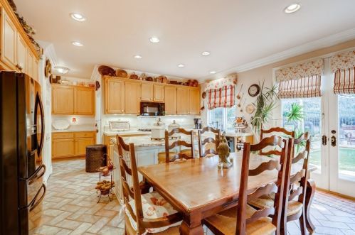 21006 Oakriver Ln, Santa Clarita, CA 91321-4681