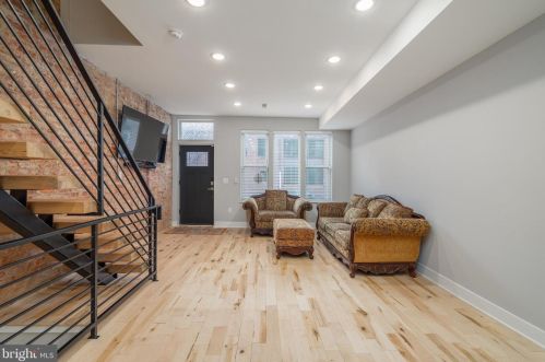 1605 18th St, Philadelphia PA  19145-1402 exterior