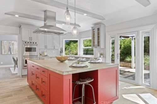 584 Andover Dr, Anaheim CA  92807-4606 exterior