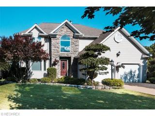 36320 Sandy Knoll Dr, Willoughby, OH 44095-5416