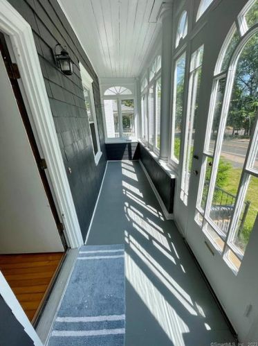 50 Pine St, Manchester CT  06040-5018 exterior