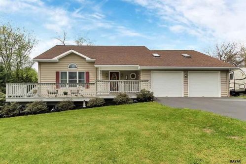 15 Northern Pike Trl, Charnita, PA 17320-8503