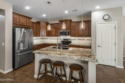 5557 Sandstone Ct, Gilbert, AZ 85298-7306