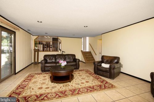1404 Southwind Way, Dresher PA  19025-1026 exterior