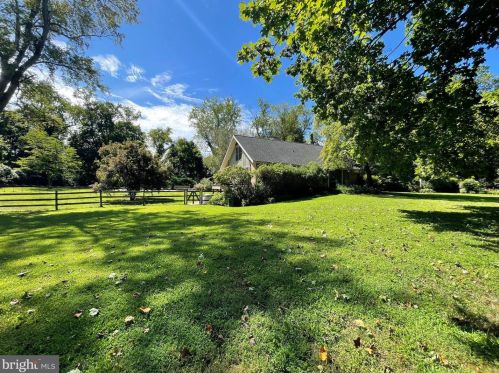 107 Quintynnes Dr, Wilmington DE  19807-1435 exterior