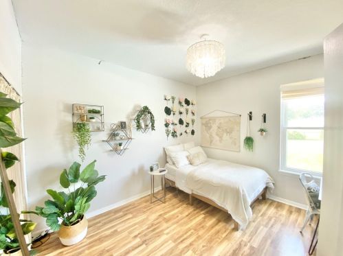 23431 Valderama Ln, Mount Plymouth FL  32776-6937 exterior