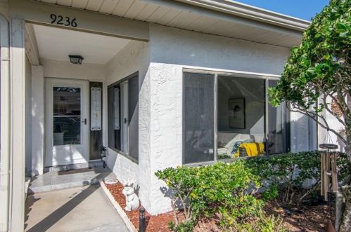 9236 Golf View Dr, New Port Richey, FL 34655-1804