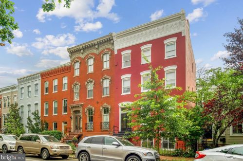 122 4th St, Washington, DC 20003-1003