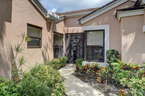 8171 Springlake Dr, Boca Raton, FL 33496-5161