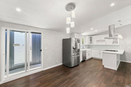 40000 Gualala Ct, The Sea Ranch CA  95445-9533 exterior