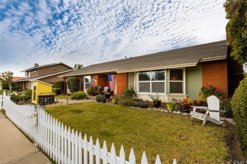 2717 Palmyra Ave, Orange, CA 92869-4714