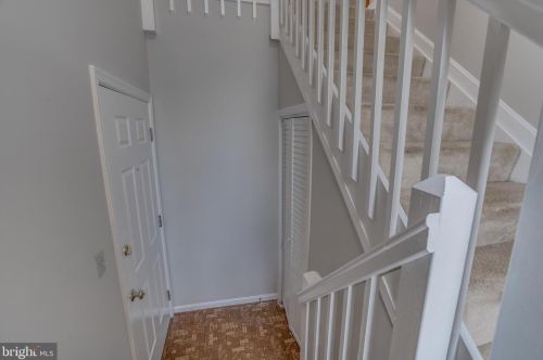 7779 Willow Pt Dr, Falls Church VA  22042-7536 exterior