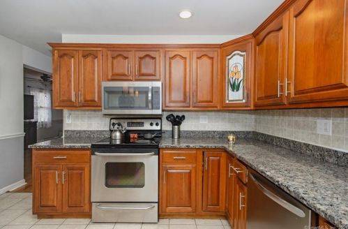 14 Foote Hill Rd, Northford CT  06472-1335 exterior