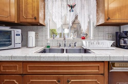 7850 Dacosta St, Downey CA 90240-3812 exterior