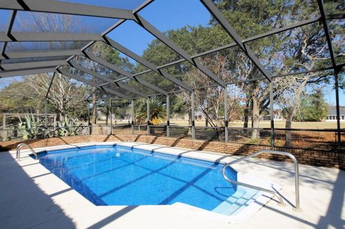 190 Country Club Rd, Shalimar FL  32579-1634 exterior