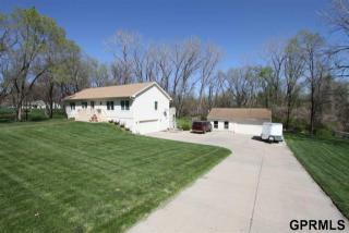 1403 Bluff St, Bellevue, NE 68005-5829