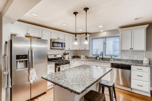 1519 Dale St, Saint Paul, MN 55117-3410