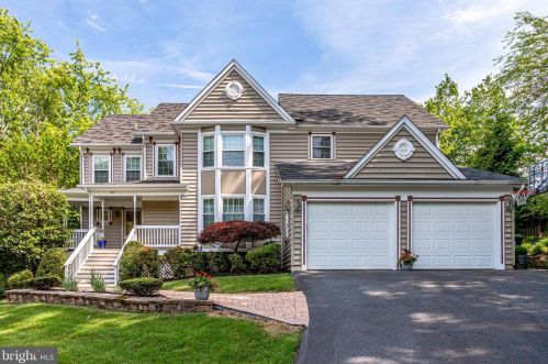 11011 Burywood Ln, Herndon, VA 20194-1409