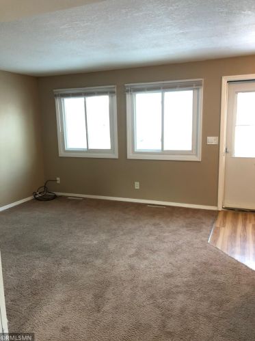 1469 Goodwin Ave, Saint Paul, MN 55128-5701