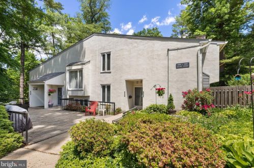 101 Oxley Ct, Newtown Square, PA 19073-2122