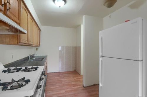 2 Rivervale Rd, Middletown NY 10940-6813 exterior