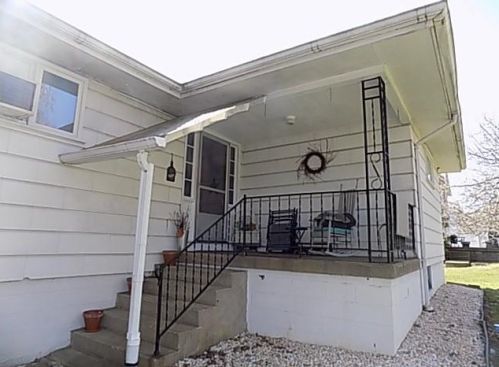 112 Penn Dr, Vandergrift, PA 15690-2064
