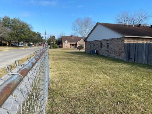 1402 Mcdugald Rd, Humble, TX 77338-8040