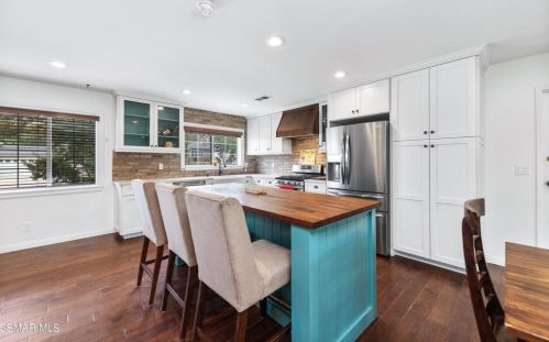 3360 Big Spg Ave, Simi Valley CA 93063-1316 exterior