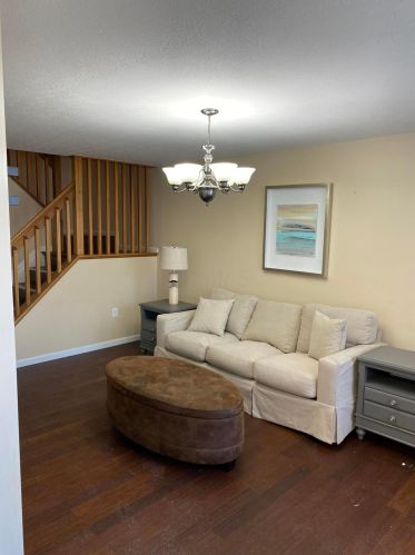 341 Slippery Elm Dr, Blacklick, OH 43004-8433
